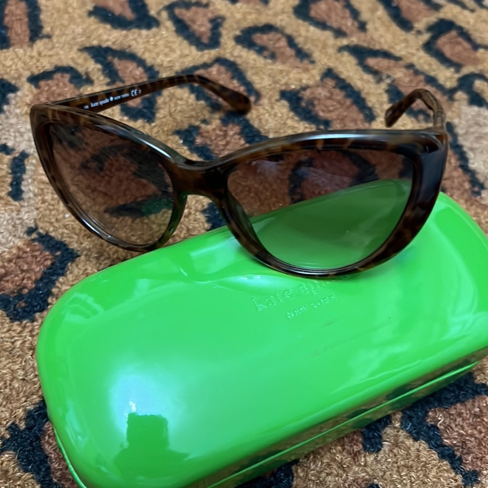 Authentic Kate Spade Sunglasses - Picture 5 of 6